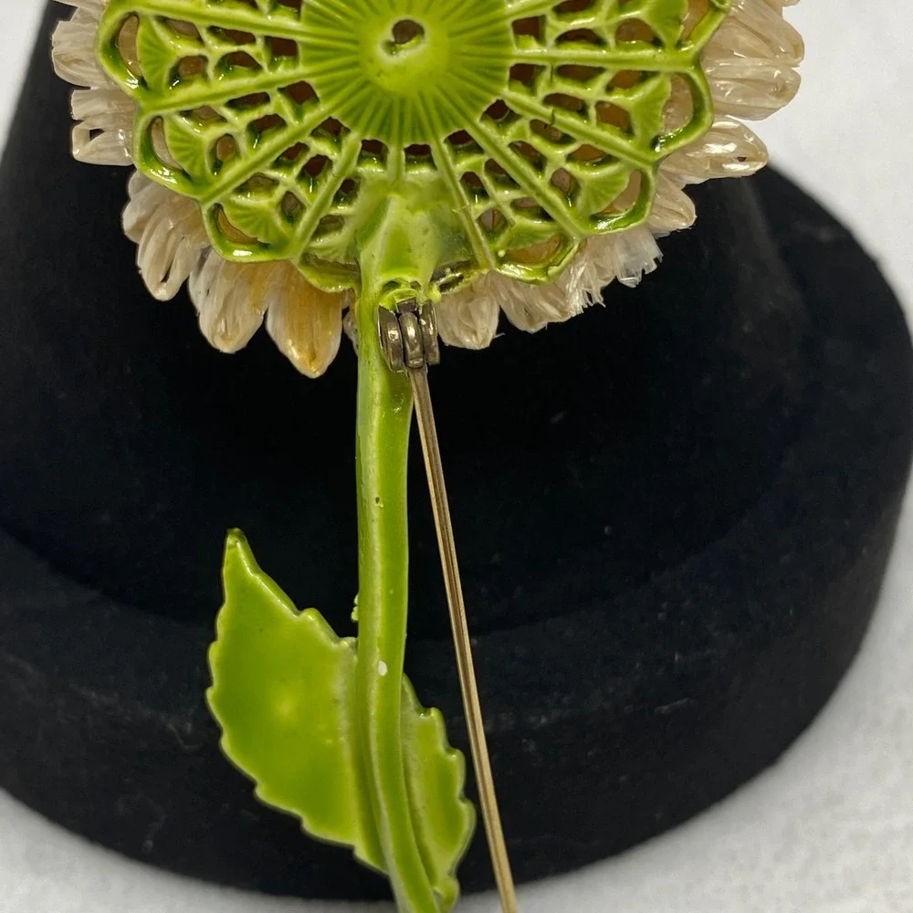 Vintage Chrysanthemum Flower Brooch Pin Enamel Green Leaf‎ Stem